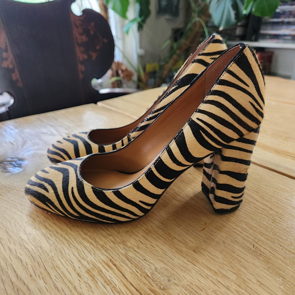 J. McLaughlin Mila Zebra Print Calf Hair Leather Block Heel Pumps Size 6.5M - Picture 3 of 9